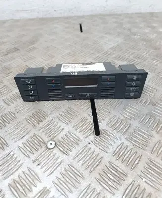 BMW 5 E39 Climate control unit 6915799 01298848 900250950001
