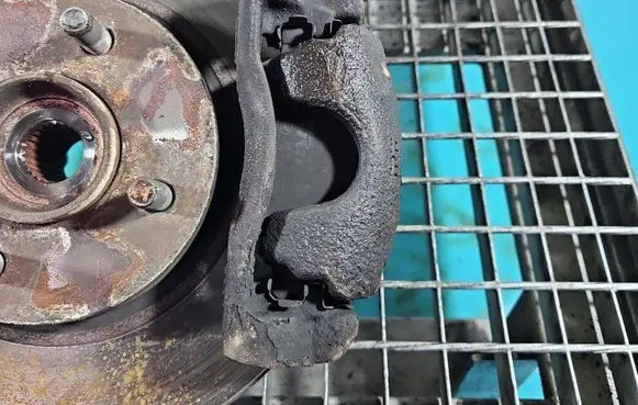 Nissan Note (E12) Front brake caliper IMPRK1466149