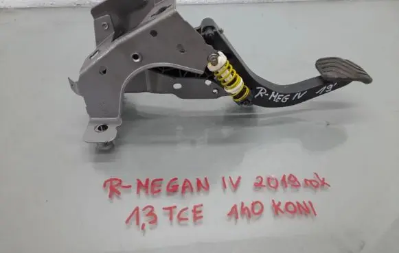 Renault Megane IV Clutch pedal 465033065R