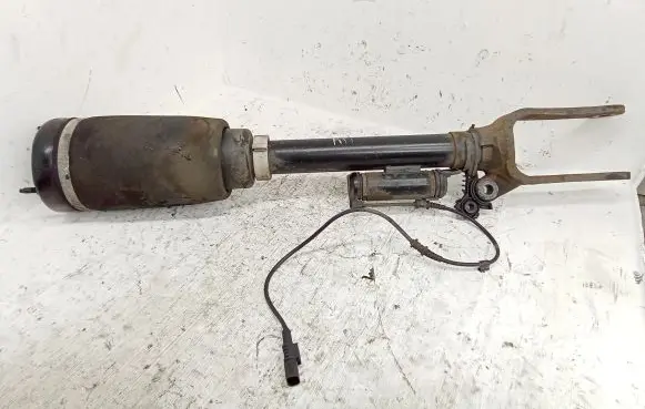 Mercedes-Benz ML W164 Front shock absorber/damper