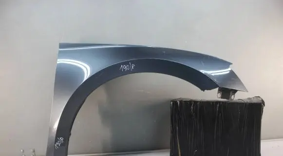 Audi TT TTS RS Mk3 8S Fender mounting bracket