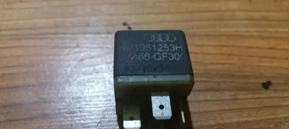 Audi A6 S6 C5 4B Other relay 431951253h