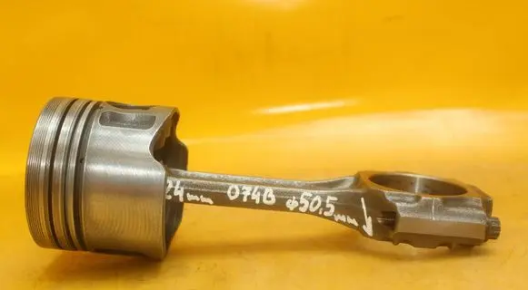 Volkswagen Transporter - Caravelle T4 Piston with connecting rod 079119 074B