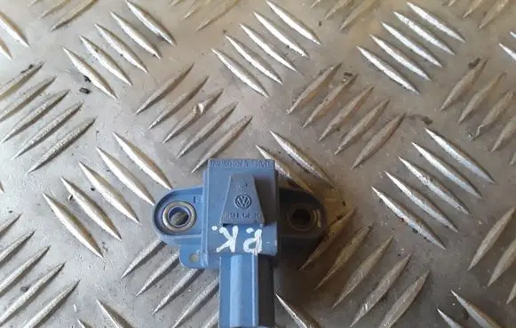 Seat Toledo III (5P) Airbag deployment crash/impact sensor 1K0955557A