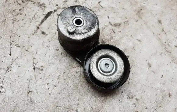 Opel Astra K Timing belt/chain tensioner 12656315