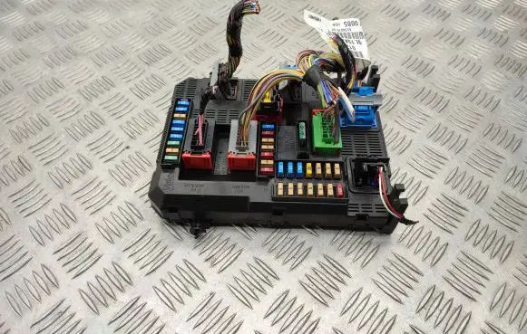 Peugeot 2008 I Comfort/convenience module 9819850080