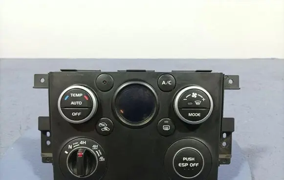 Suzuki Grand Vitara II Climate control unit 39510-76K0