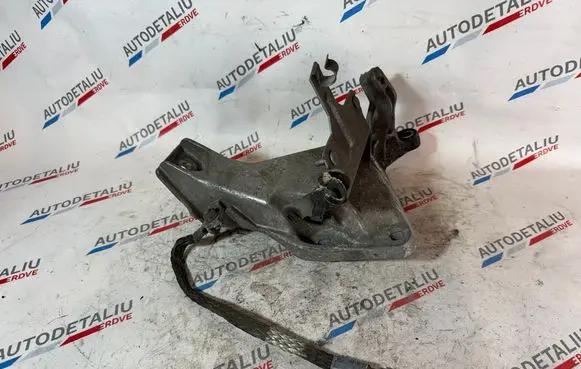 BMW 3 E90 E91 Engine mounting bracket 6760309 2416810 22116760309