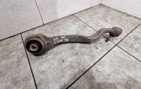 Mercedes-Benz E W212 Front lower control arm/wishbone