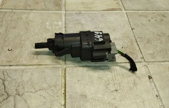 Ford Focus C-MAX Brake pedal sensor switch 3M5T13480AB