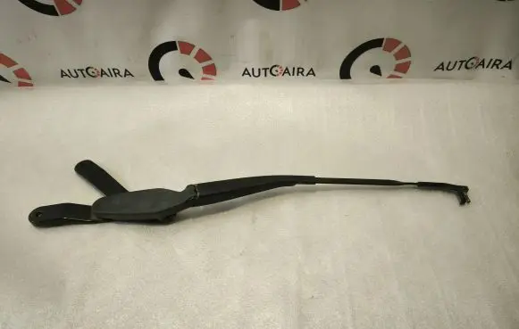 Mercedes-Benz E W212 Front wiper blade arm A2128200944