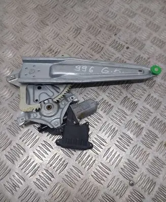 Toyota Auris 150 Rear door window regulator motor 8570102010