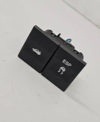 Ford Mondeo Mk III Traction control (ASR) switch D3L0A 1C418AC 3S7T