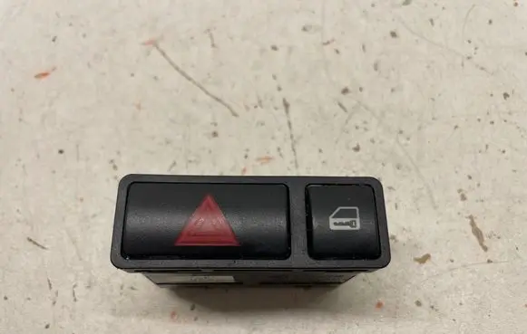 BMW 3 E46 Hazard light switch 8368920 61318368920