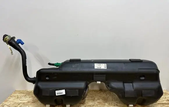 BMW Z4 E85 E86 Fuel tank 6757920 8731FAH E810000382