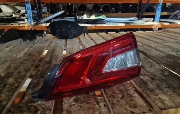 Nissan Qashqai Tailgate rear/tail lights