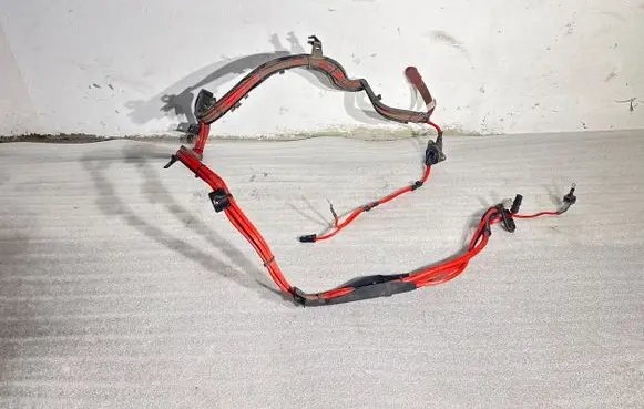 Positive cable (battery)
