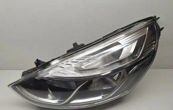 Renault Clio IV Headlight/headlamp 260608367R