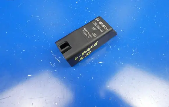 Jaguar F-Pace Glow plug pre-heat relay FX23189E2AC