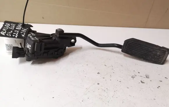 Nissan Almera N16 Accelerator throttle pedal 18002AU410 6PV00862001