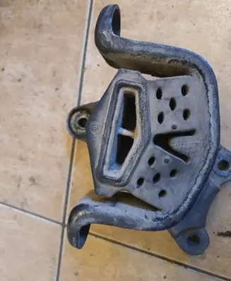 Volkswagen Transporter - Caravelle T5 Gearbox mount 7H0399151G