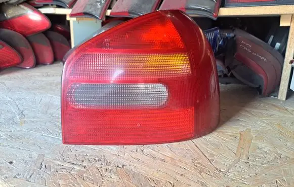 Audi A3 S3 8L Rear/tail lights 8L0945096