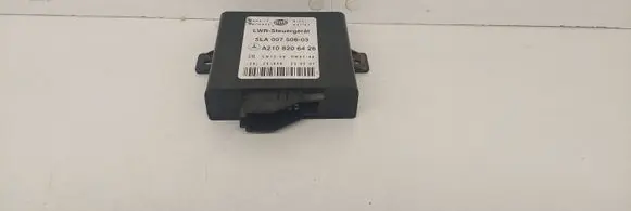 Mercedes-Benz E W210 Light module LCM A2108206426 5LA00750803