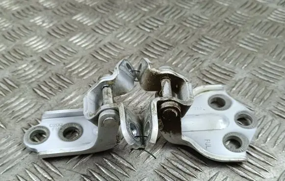 SsangYong Rexton Front door hinge set 