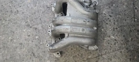 Renault Megane I Intake manifold 7700107573