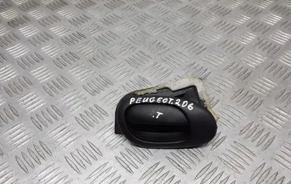 Peugeot 206 Rear door handle trim 