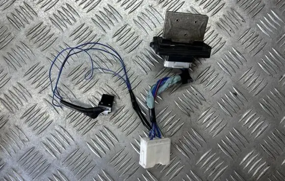 Mazda 323 Heater blower motor/fan resistor HB151BC5E