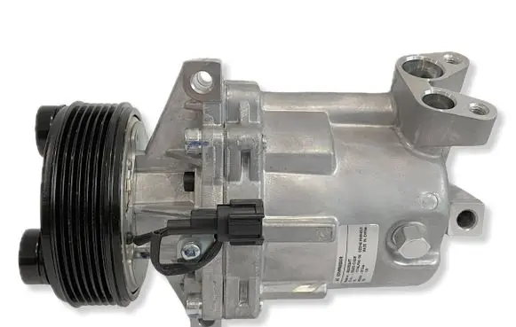 Nissan Patrol Y61 Air conditioning (A/C) compressor (pump) 92600CJ60B