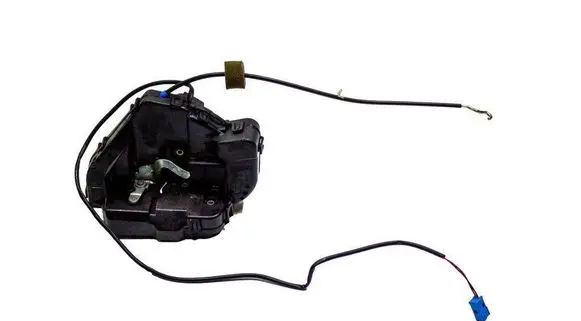 Mercedes-Benz CLS C219 Rear door lock 2197300235 39656001