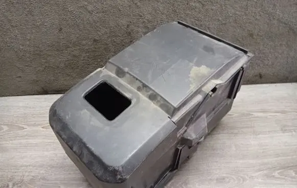 Volvo V50 Battery box tray 30667276