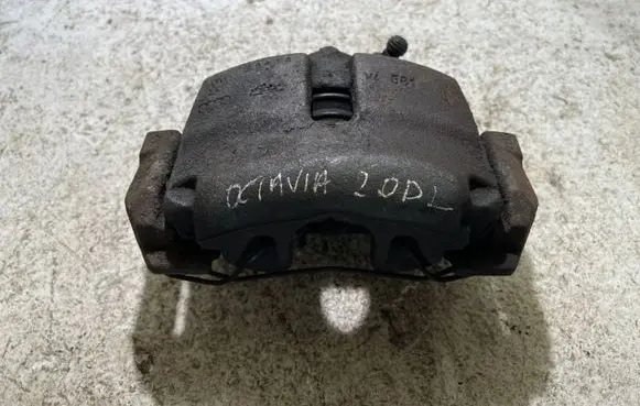 Skoda Octavia Mk2 (1Z) Front brake caliper
