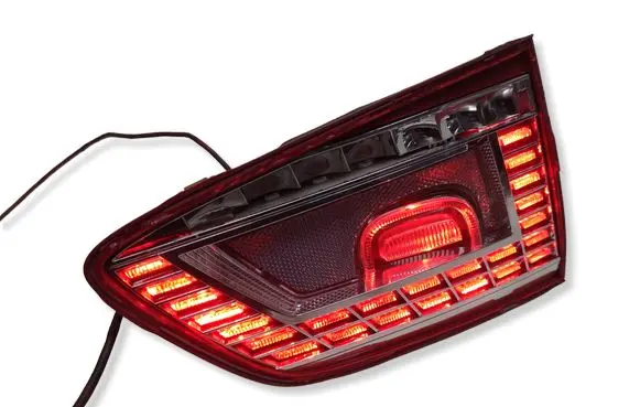 Volkswagen PASSAT B7 Tailgate rear/tail lights 
