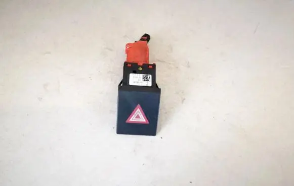 Skoda Fabia Mk2 (5J) Hazard light switch 5j0953235