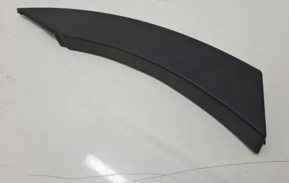 Hyundai Santa Fe Rear fender molding trim 877422W000