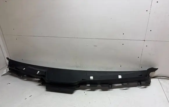 Mercedes-Benz ML W166 Wiper trim A1668300128