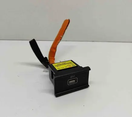 KIA Sportage USB socket connector 96120D9600