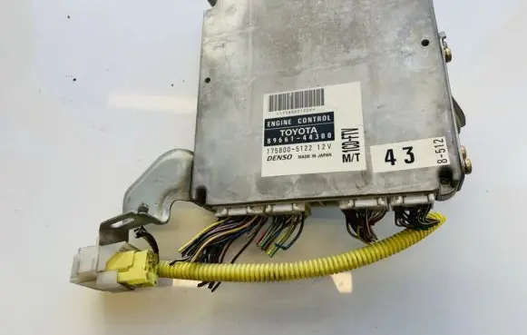 Toyota Avensis Verso Engine control unit/module 8966144300 89661-44300