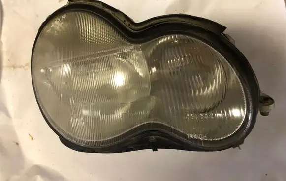 Mercedes-Benz C W203 Headlight/headlamp A2038200261