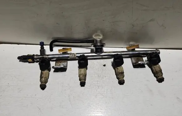 Ford Mondeo Mk III Fuel main line pipe 0280156010