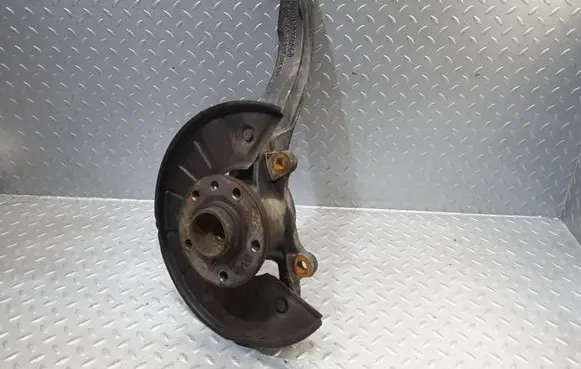 Volkswagen Touareg I Front wheel hub 7L6407258A