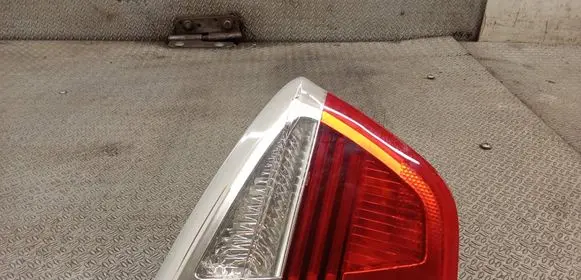 BMW 3 E90 E91 Tailgate rear/tail lights 