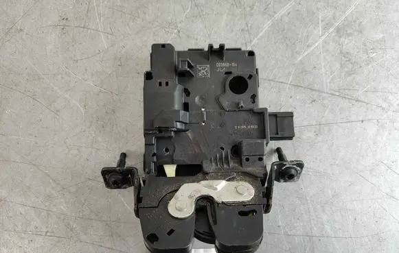 Jaguar XE Tailgate lock latch T2H59603