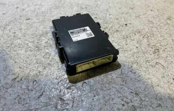 Toyota Yaris Other control units/modules 896900D010 MB1028500110