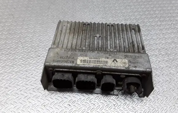 Renault Master II Engine control unit/module 8200054886