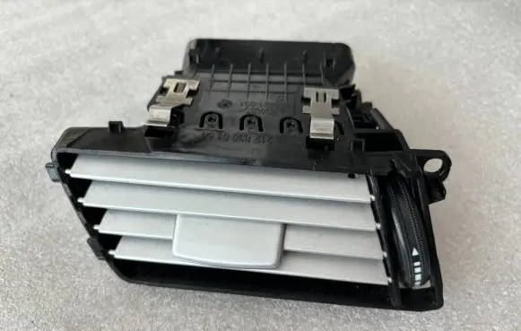 Mercedes-Benz E W212 Dashboard side air vent grill/cover trim A2128300154 06821001 2128300154