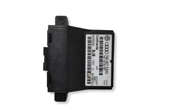 Volkswagen PASSAT B7 Gateway control module 7N0907530G 1K0907951